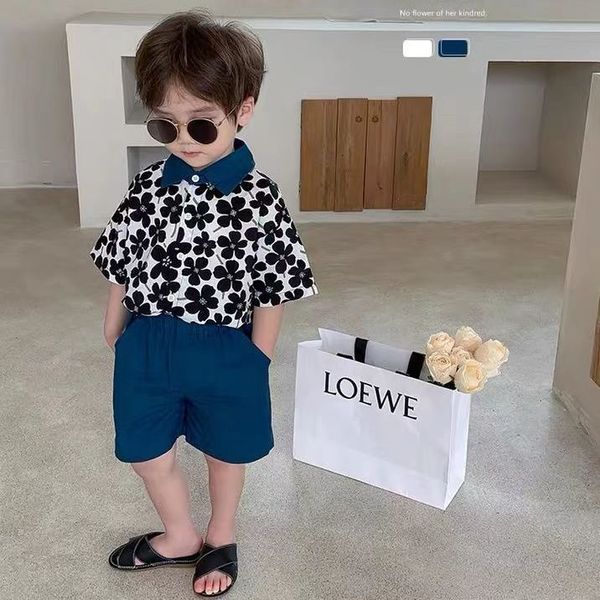 sets suits children clothing 2023 fashionable flower suit baby short sleeve shirt shorts handsome retro casual two piece set 230508
sets suits children clothing 2023 fashionable flower suit baby short sleeve shirt shorts handsome retro casual two piece set 230508