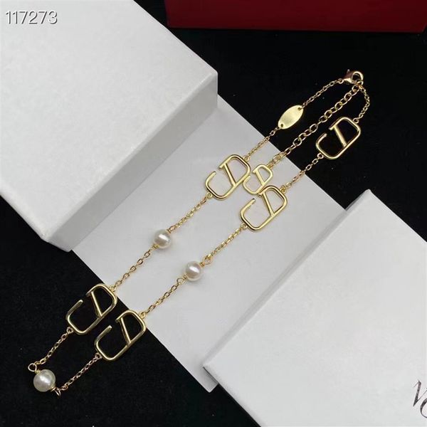 geometry for women pendant necklace letter round lock jewelry necklace set france quality golden sweater chain315d, Silver
geometry for women pendant necklace letter round lock jewelry necklace set france quality golden sweater chain315d, Silver