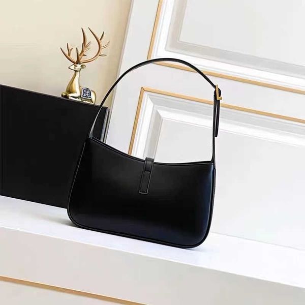 luxurys designer genuine leather underarm bag handbag fashion men's handbag women's satchel luxury satchel wallet backpack
luxurys designer genuine leather underarm bag handbag fashion men's handbag women's satchel luxury satchel wallet backpack