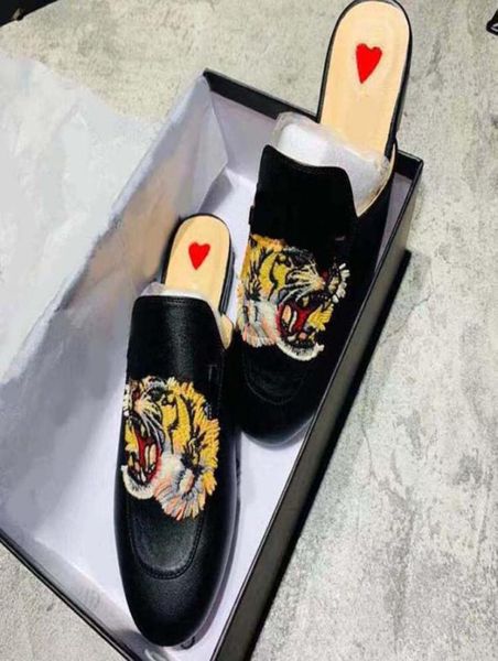2021 women slippers summer rubber sandals beach slide fashion scuffs slippers indoor shoes size eur 3540 shoe10 0019436907, Black
2021 women slippers summer rubber sandals beach slide fashion scuffs slippers indoor shoes size eur 3540 shoe10 0019436907, Black