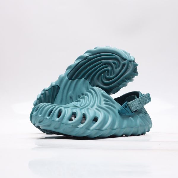 Vintage classic hollowed out platform sandals solid color personality flip-flop design non-slip sandals, White
Vintage classic hollowed out platform sandals solid color personality flip-flop design non-slip sandals, White