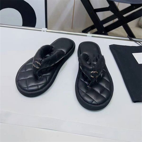fashion slippers 2023 luxury design summer channel men and women flat shoes thick sole leather rubber letter logo casual cartoon slippers 05, Black
fashion slippers 2023 luxury design summer channel men and women flat shoes thick sole leather rubber letter logo casual cartoon slippers 05, Black