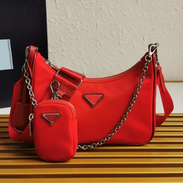 2023 classic fashion shoulder bag three in one multifunctional detachable mother and child bagg recycled nylon chain wallet, Black;red
2023 classic fashion shoulder bag three in one multifunctional detachable mother and child bagg recycled nylon chain wallet, Black;red