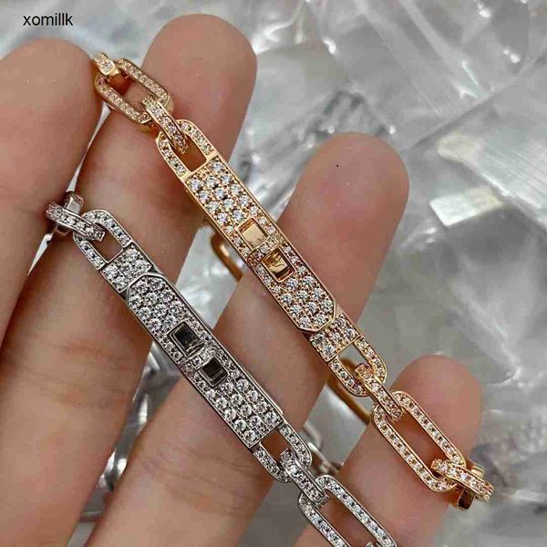 hermm classics bracelet v gold plated mijin button full diamond belt bracelet rotating 18k rose opening, Black
hermm classics bracelet v gold plated mijin button full diamond belt bracelet rotating 18k rose opening, Black