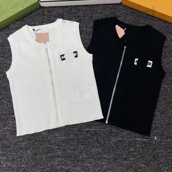 women's shorts designer knitted sleeveless vest suit skirt sweet high waist new in 2023 summer 3l6s, White;black
women's shorts designer knitted sleeveless vest suit skirt sweet high waist new in 2023 summer 3l6s, White;black