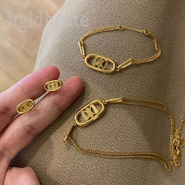 thin fashion charm bracelet letter pendant necklaces women jewelry studs dainty love femme orecchini elegance geometric designer earrings go, Golden;silver
thin fashion charm bracelet letter pendant necklaces women jewelry studs dainty love femme orecchini elegance geometric designer earrings go, Golden;silver