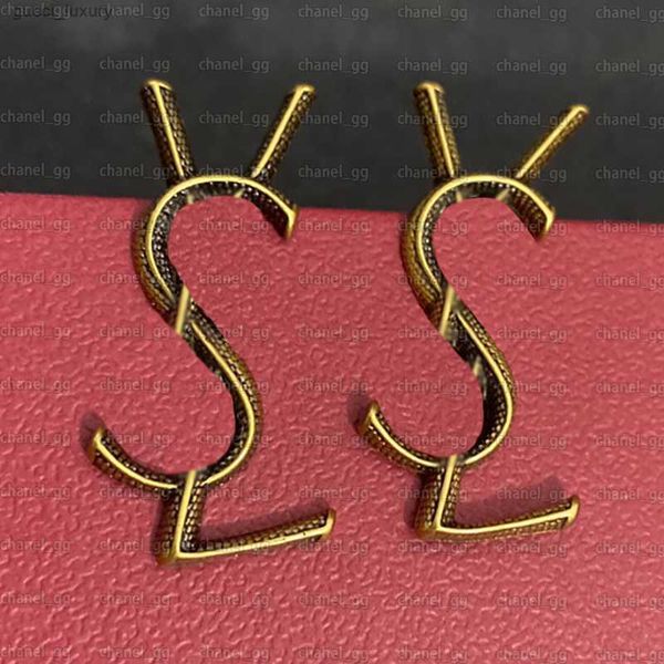 diamond stud earrings designer jewelry fashion silver earring for lady women party studs hoops wedding engagement for bride box obsolescence, Golden;silver
diamond stud earrings designer jewelry fashion silver earring for lady women party studs hoops wedding engagement for bride box obsolescence, Golden;silver