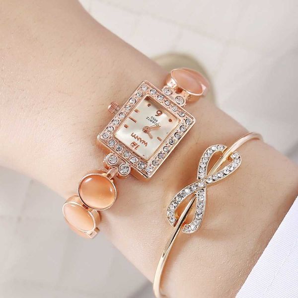 wristwatches 2021 foreign trade advocate small square dial diamond imitation gem watch female student korean simple fashion bracelet watch w, Slivery;brown
wristwatches 2021 foreign trade advocate small square dial diamond imitation gem watch female student korean simple fashion bracelet watch w, Slivery;brown