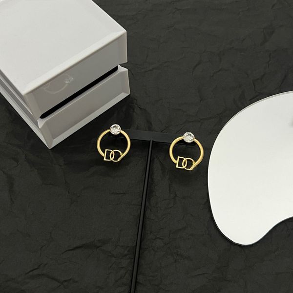 2023 fashion new designer just hoops earrings luxury alphabet earrings studded with diamonds elegant no box, Golden;silver
2023 fashion new designer just hoops earrings luxury alphabet earrings studded with diamonds elegant no box, Golden;silver