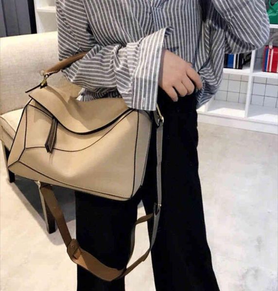 handbags crossbody loewees bags geometric women039s leather 2022 mini messenger hand pillow ling lattice shoulder6071866
handbags crossbody loewees bags geometric women039s leather 2022 mini messenger hand pillow ling lattice shoulder6071866
