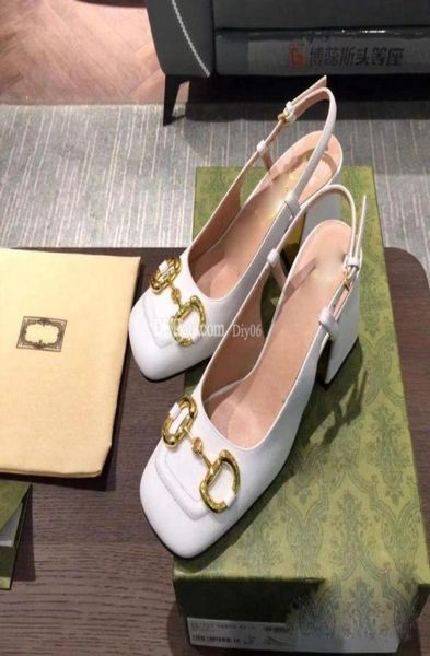 women luxury beach designer sandals slippers retro summer fashion designers flat flip flops slides 100 leather lady metal shoes l3036492, Black
women luxury beach designer sandals slippers retro summer fashion designers flat flip flops slides 100 leather lady metal shoes l3036492, Black