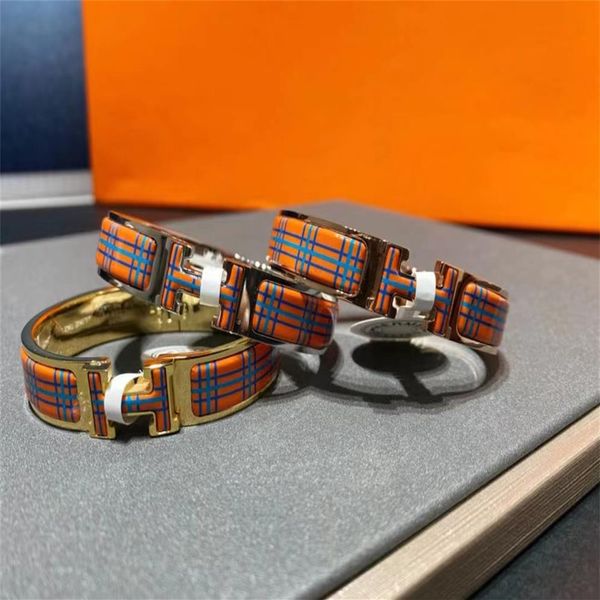 europe america fashion style bracelets women bangle designer letter bracelet crystal 18k gold plated stainless steel wedding lover237v, Golden;silver
europe america fashion style bracelets women bangle designer letter bracelet crystal 18k gold plated stainless steel wedding lover237v, Golden;silver