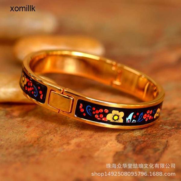 hermm classics bracelet high temperature fired buckle can open enamel color headgear, Black
hermm classics bracelet high temperature fired buckle can open enamel color headgear, Black