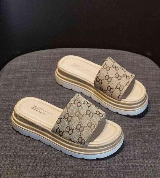 famous designer women slippers summer ladies flip flops outdoor platform shoes highquality flat beach shoes ladies sandals y220623543074, Black
famous designer women slippers summer ladies flip flops outdoor platform shoes highquality flat beach shoes ladies sandals y220623543074, Black