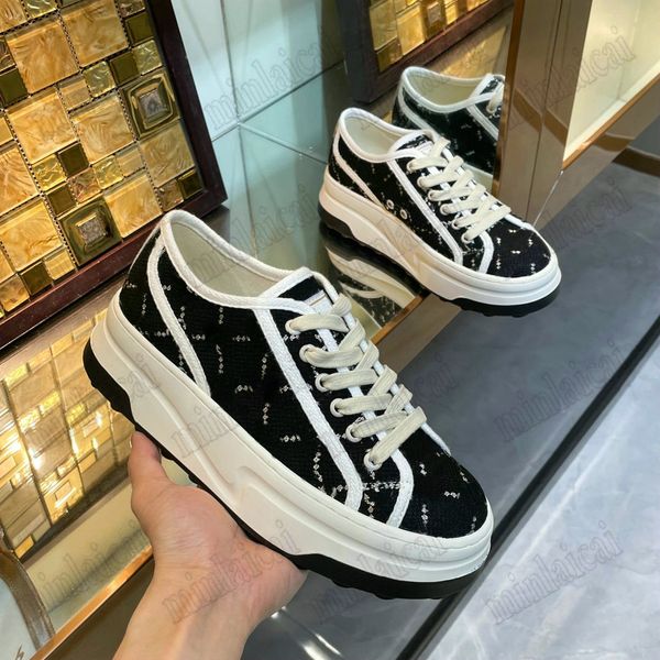 2023ss tennis canvas women's designer shoes beige ebony double g trainer sports sneakers 746766 mid height interlocking g rubber sole, Black
2023ss tennis canvas women's designer shoes beige ebony double g trainer sports sneakers 746766 mid height interlocking g rubber sole, Black