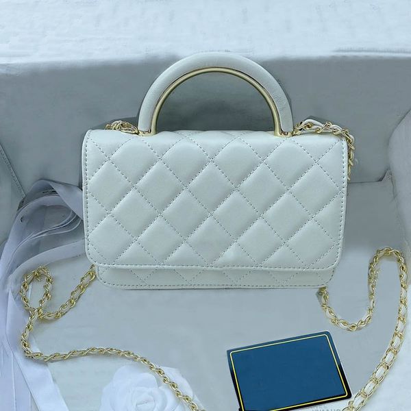 mini women portable crossbody designer bag gold hardware matelasse chain lambskin quilted classic clamshell purse fanny pack retro multi poc
mini women portable crossbody designer bag gold hardware matelasse chain lambskin quilted classic clamshell purse fanny pack retro multi poc