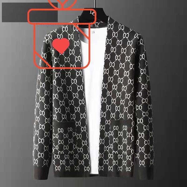 2023 luxury letter printed cardigan jacket men designer brand fashion pocket knitted cardigan sweater coat men casual sweater, Black;brown
2023 luxury letter printed cardigan jacket men designer brand fashion pocket knitted cardigan sweater coat men casual sweater, Black;brown