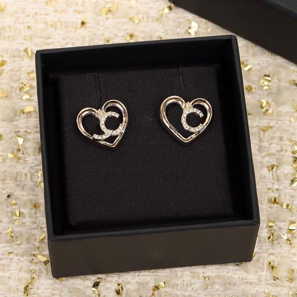 2023 luxury quality charm small heart shape stud earring with diamond in 18k gold plated have box stamp ps7421a202k, Golden
2023 luxury quality charm small heart shape stud earring with diamond in 18k gold plated have box stamp ps7421a202k, Golden