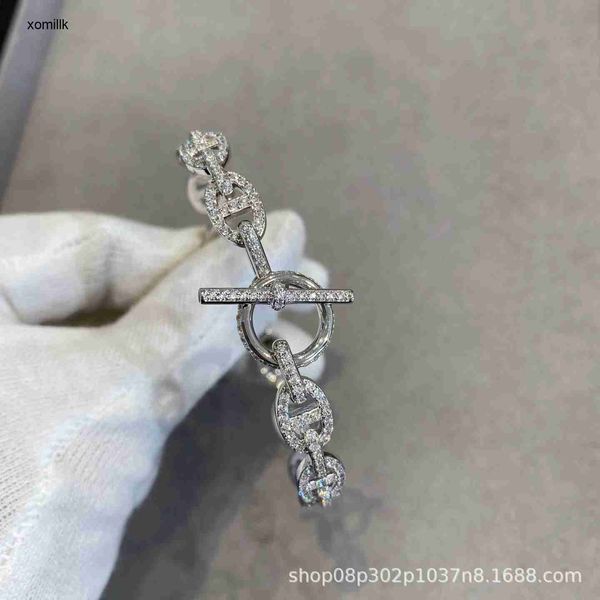 hermm designer bracelet v golden pig nose bracelet 18k platinum h full diamond set with q button fashion, Black
hermm designer bracelet v golden pig nose bracelet 18k platinum h full diamond set with q button fashion, Black