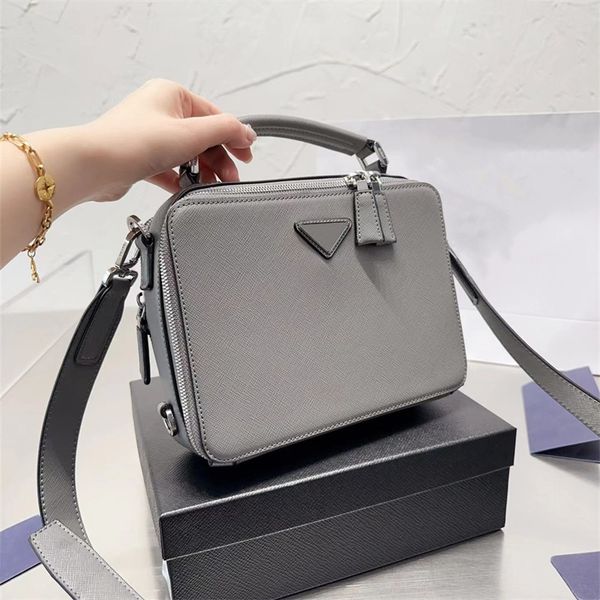 mens camera bags designer bag small crossbody shoulder bag leather triangle 5 colors fashion flap zipper cross body 2023
mens camera bags designer bag small crossbody shoulder bag leather triangle 5 colors fashion flap zipper cross body 2023