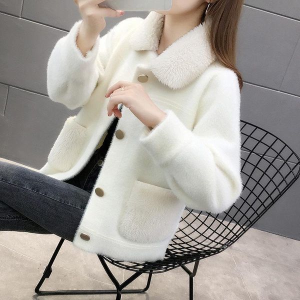 sweaters 2020 imitate mink cashmere short coat women autumn winter knitted sweater cardigan jacket with fur collar loose solid y063, White;black
sweaters 2020 imitate mink cashmere short coat women autumn winter knitted sweater cardigan jacket with fur collar loose solid y063, White;black