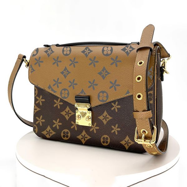 m44875 m44876 pochette clutch bag louvis womens mens embossed handbag luxury designer leather shoulder bag crossbody tote brown black flower
m44875 m44876 pochette clutch bag louvis womens mens embossed handbag luxury designer leather shoulder bag crossbody tote brown black flower