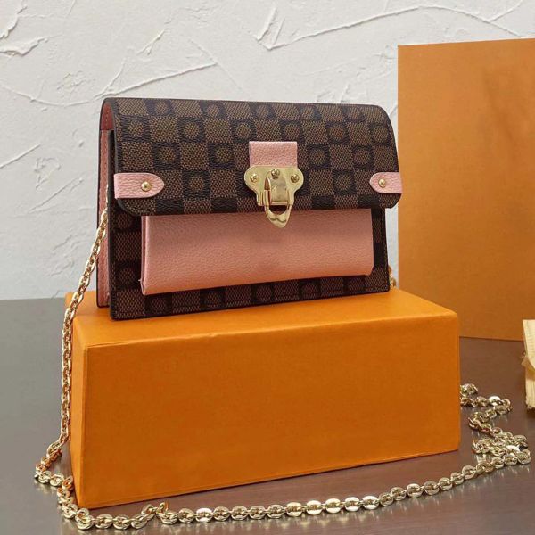 bags totes handbag designer bag women classic imitation famous brand multicolor splicing letter buckle rivet shoulder bag versatile commut, Black;red
bags totes handbag designer bag women classic imitation famous brand multicolor splicing letter buckle rivet shoulder bag versatile commut, Black;red
