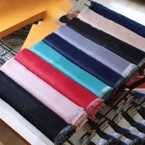 factory specializing in selling scarf brand fashion shiny gold thread cotton yarndyed shawl ladies triangle wrap scarf 140140cm1501967, Blue;gray
factory specializing in selling scarf brand fashion shiny gold thread cotton yarndyed shawl ladies triangle wrap scarf 140140cm1501967, Blue;gray