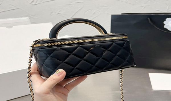 18x12cm small vanity cases cosmetic bags cases lambskin quilted handle designer handbag gold metal hardware large capacity with mi1946436
18x12cm small vanity cases cosmetic bags cases lambskin quilted handle designer handbag gold metal hardware large capacity with mi1946436