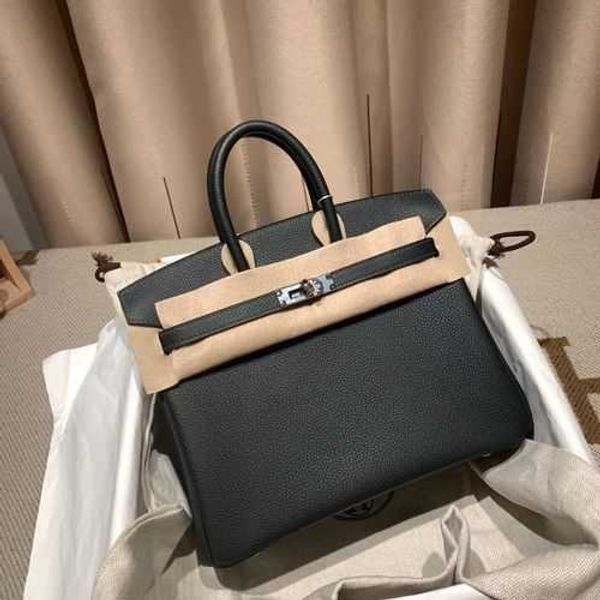 fashion bags herms binkins handheld bag layer cowhide bag lychee pattern large bag high-end commuting
fashion bags herms binkins handheld bag layer cowhide bag lychee pattern large bag high-end commuting