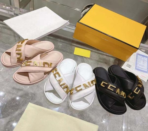 classic slippers summer luxury woman beach cartoon big head leather flat belt buckle sandals el bath men slides designer women 3958925, Black
classic slippers summer luxury woman beach cartoon big head leather flat belt buckle sandals el bath men slides designer women 3958925, Black