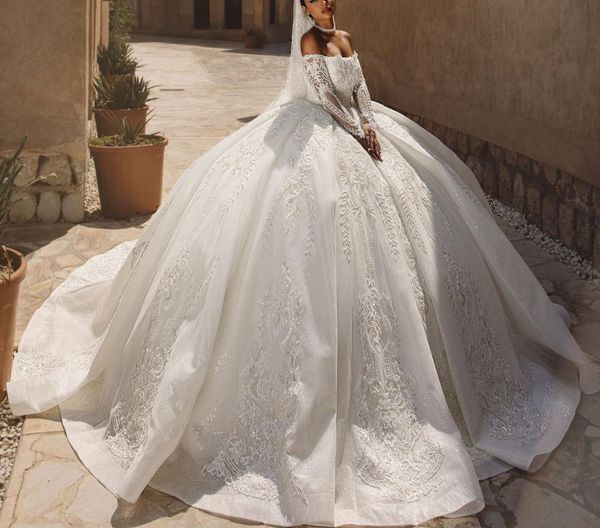 luxury ball gown wedding dresses bateau long sleeves sequins appliques beaded floor length ruffles 3d lace pearls diamonds bridal gowns plus, White
luxury ball gown wedding dresses bateau long sleeves sequins appliques beaded floor length ruffles 3d lace pearls diamonds bridal gowns plus, White