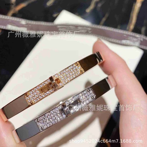 hermm classics bracelet half diamond bracelet v gold plated 18k rose white pig nose full of star clasp, Black
hermm classics bracelet half diamond bracelet v gold plated 18k rose white pig nose full of star clasp, Black
