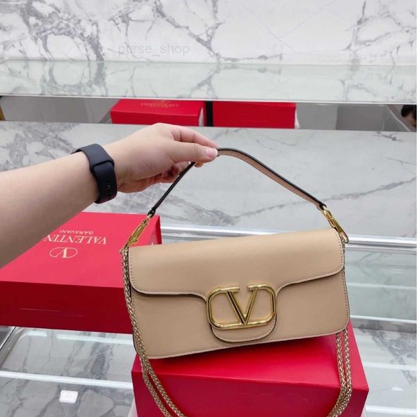 french 2023 designer valentinoes evening new bag classy luxury same handbag stick versatile classic women's 74kt lady purse
french 2023 designer valentinoes evening new bag classy luxury same handbag stick versatile classic women's 74kt lady purse