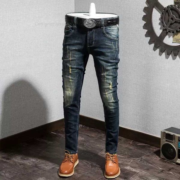 2023 latest retro men 's perforated jeans korean slim small straight elastic make old fashion brand youth leggings, Blue
2023 latest retro men 's perforated jeans korean slim small straight elastic make old fashion brand youth leggings, Blue