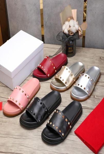 fashion women slippers designer rivet flat sandals woman trend designers riveted slipper with box6094214, Black
fashion women slippers designer rivet flat sandals woman trend designers riveted slipper with box6094214, Black