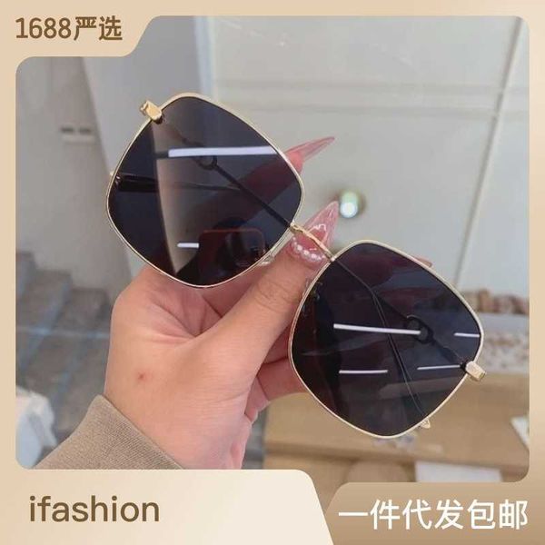new summer female metal box black big face small fragrance driving glasses sunglasses, White;black
new summer female metal box black big face small fragrance driving glasses sunglasses, White;black