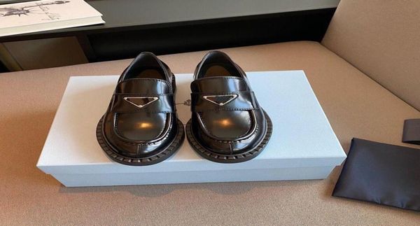 2021s autumn luxury designer casual shoe women loafer shoes chocolate brushed leather loafers flat brand sneakers black patent rub1954743
2021s autumn luxury designer casual shoe women loafer shoes chocolate brushed leather loafers flat brand sneakers black patent rub1954743