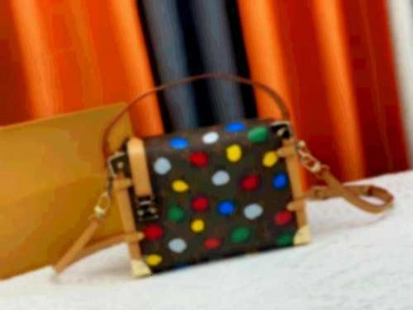 luxury quality brand designer micro metis chain saddle cross bag m46358 side trunk pm printing color monograms letter old flowers handbag sh, Black
luxury quality brand designer micro metis chain saddle cross bag m46358 side trunk pm printing color monograms letter old flowers handbag sh, Black