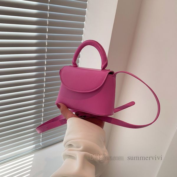 lady style children handbags girls candy color pu leather single shoulder bag kids messenger bags fashion mini purse z16491, Black
lady style children handbags girls candy color pu leather single shoulder bag kids messenger bags fashion mini purse z16491, Black