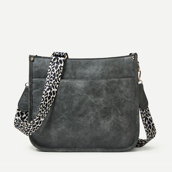 fashion shoulder bag outdoor women's bag leopard print shoulder strap pu crossbody bag
fashion shoulder bag outdoor women's bag leopard print shoulder strap pu crossbody bag