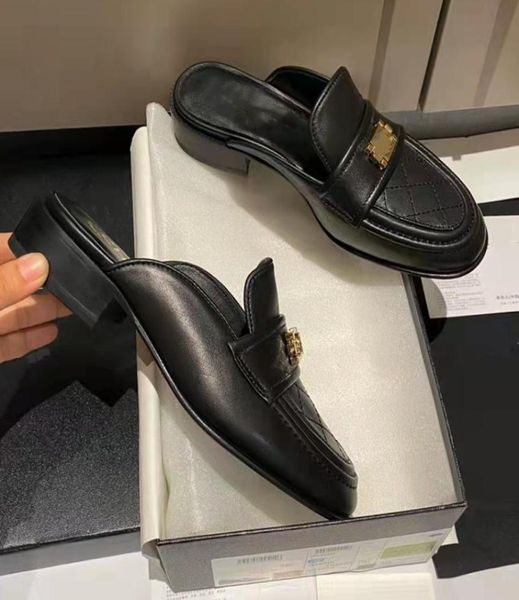 women shoes designers half drag loafers slippers sheepskin fabric lining comfortable platform simple sandals hardware pendant smal1434916, Black
women shoes designers half drag loafers slippers sheepskin fabric lining comfortable platform simple sandals hardware pendant smal1434916, Black