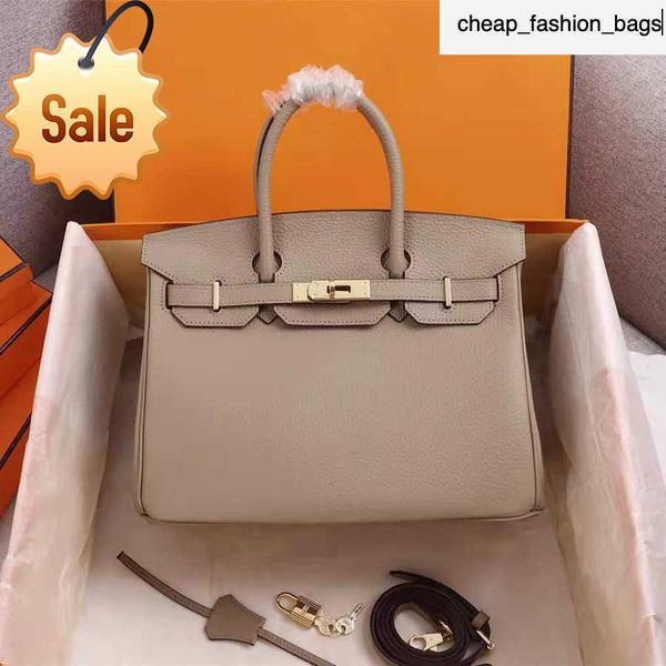 shoulder bags luxurys designers totes luxury brand purse single zipper wallets women hand tote real leather lady plaid purses duffle lug
shoulder bags luxurys designers totes luxury brand purse single zipper wallets women hand tote real leather lady plaid purses duffle lug