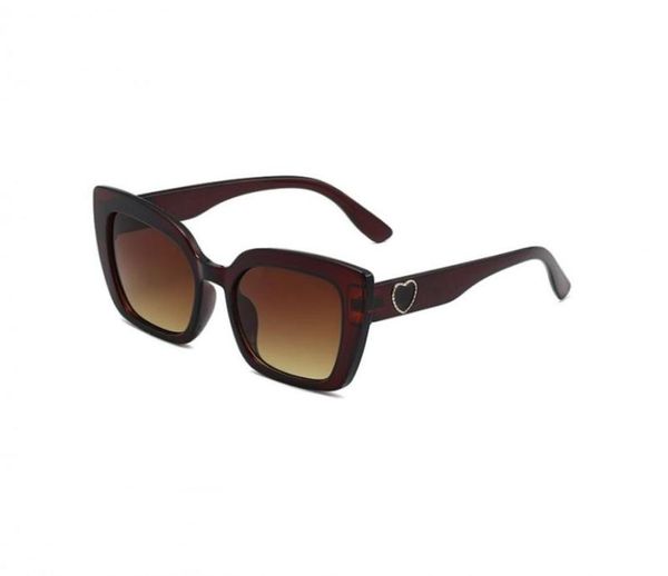 1123 designer sunglasses men eyeglasses outdoor shades pc frame fashion classic lady sun glasses mirrors for women2816818, White;black
1123 designer sunglasses men eyeglasses outdoor shades pc frame fashion classic lady sun glasses mirrors for women2816818, White;black