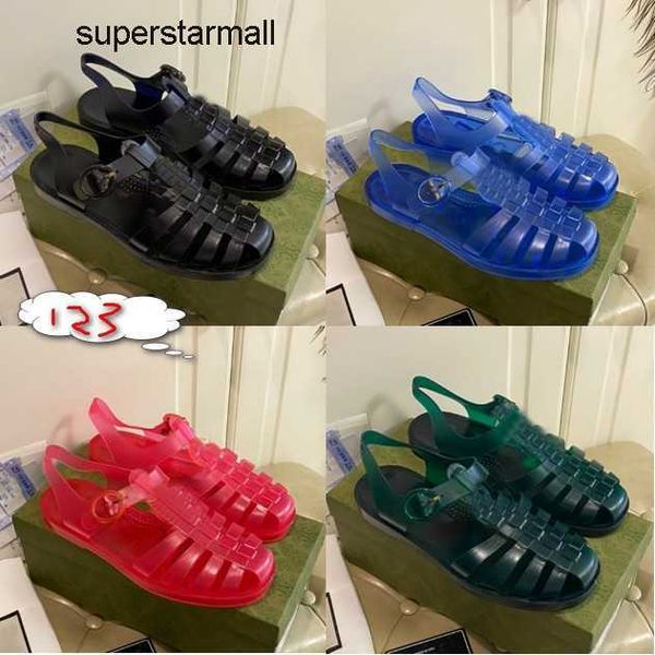 2022 luxury flat sandals summer men women slides designer rubber loafers beach footwear fashion ggity metal horsebit sandals size 38-45 with, Black
2022 luxury flat sandals summer men women slides designer rubber loafers beach footwear fashion ggity metal horsebit sandals size 38-45 with, Black