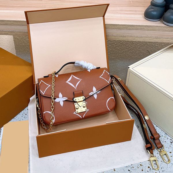women shoulde bags subaxillary bag glossy leather diagonal contrast flip crossbody bag for ladies luxury designer handbags sports outdoor tr
women shoulde bags subaxillary bag glossy leather diagonal contrast flip crossbody bag for ladies luxury designer handbags sports outdoor tr