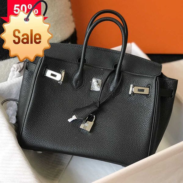 25/30/35cm tote bag large handbag women shoulder bags shopping bags cowhide grain genuine leather silver stamped lock fashion letter birkin
25/30/35cm tote bag large handbag women shoulder bags shopping bags cowhide grain genuine leather silver stamped lock fashion letter birkin