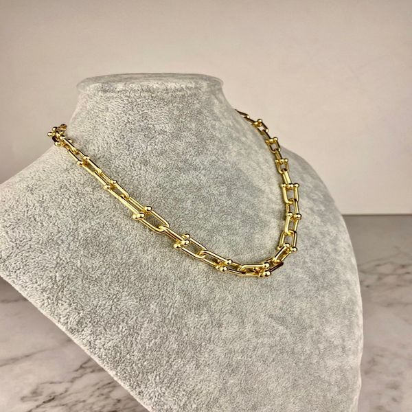 925 silver luxury designer u-horseshoe necklace female pendants love necklaces earrings set fashion simple tiff couples chain necklace brand
925 silver luxury designer u-horseshoe necklace female pendants love necklaces earrings set fashion simple tiff couples chain necklace brand