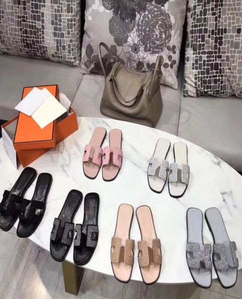 with box womens beach slippers famous classic flat heel summer designer fashion flops leather lady brand slides famale shoes el7592622, Black
with box womens beach slippers famous classic flat heel summer designer fashion flops leather lady brand slides famale shoes el7592622, Black