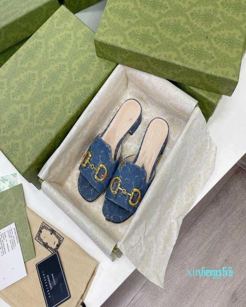 2023 classics woman shoes slipper leather flat sandals fashion designers slides slide rubber ladies beach women slipp4130370, Black
2023 classics woman shoes slipper leather flat sandals fashion designers slides slide rubber ladies beach women slipp4130370, Black